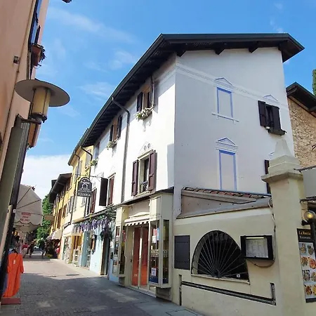 Adriana Apartman Sirmione
